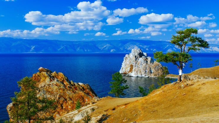 Nejhlubší jezero světa – co to je, kde se nachází a proč je tak výjimečné?